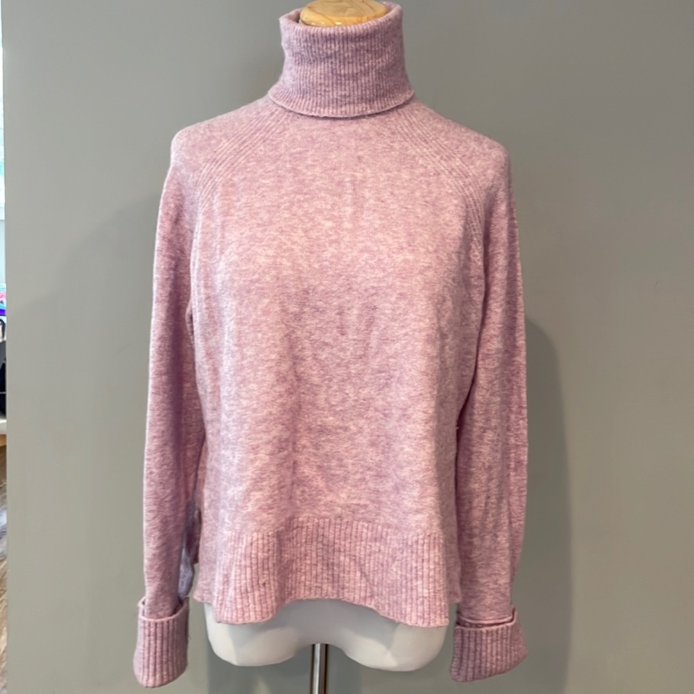 Jcrew lavender super soft turtleneck sweater - size medium